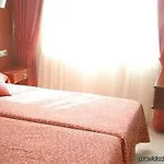 Nch Hotel 2*